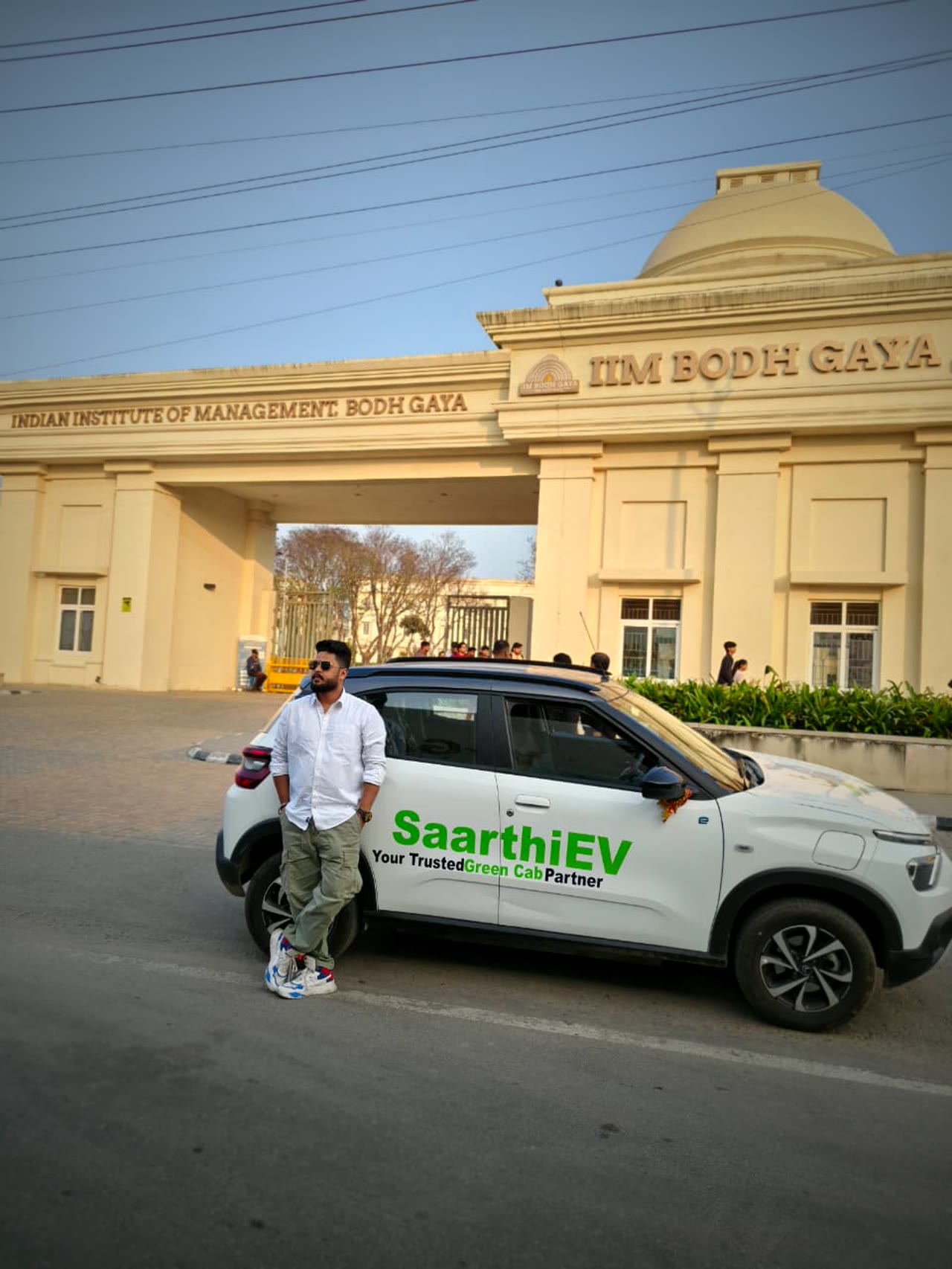 A SaarthiEV cab at the Indian Institute of Management, Bodh Gaya